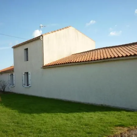 House Le Breuil * Le Bernard